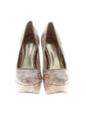 Just Fabulous Women's Size 6 1/2 Beige/Tan w/Lace Heels